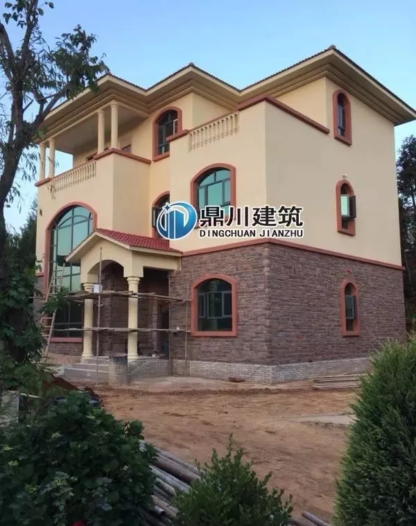 三層旋轉樓梯復式農村別墅建房案例，大氣漂亮得不像話！