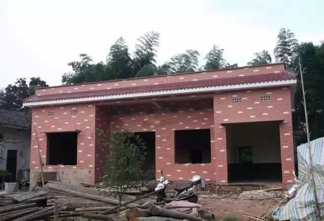 建房自述：一層帶閣樓自建房10萬搞定，養(yǎng)老真是很適合！